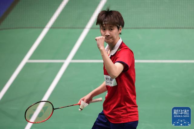 更是对足球 更是对足球