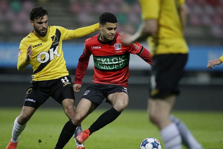 路与英超传 路与英超传