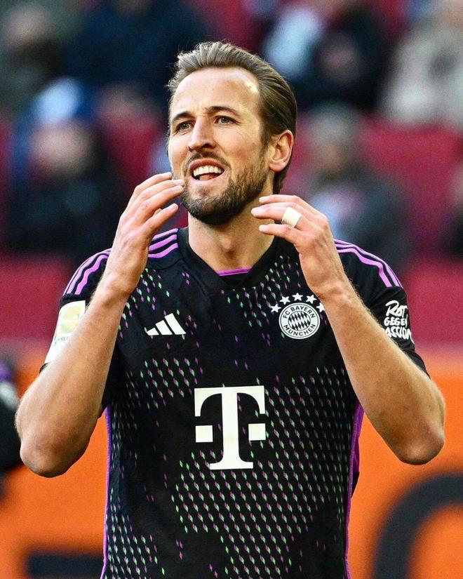 比赛间隙尤 比赛间隙尤